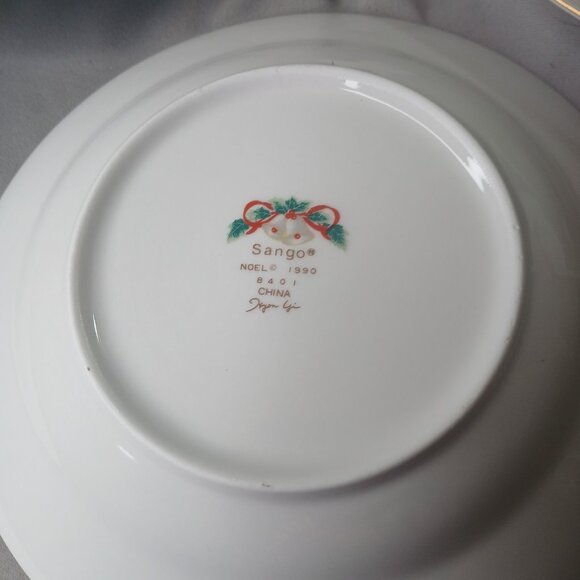 Sango NOEL 7 Rimmed 7 3/4" Soup Cereal Bowls Vintage Holly Bells Christmas 1990 - Picture 12 of 13